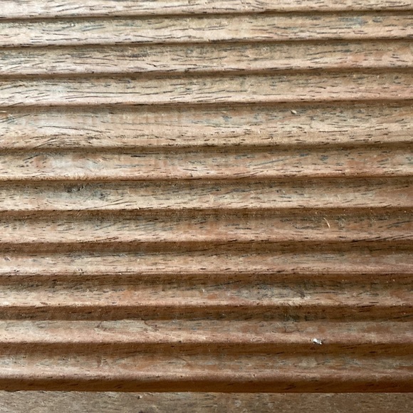 Ribbed Wooden Riser - Picture 2 of 4